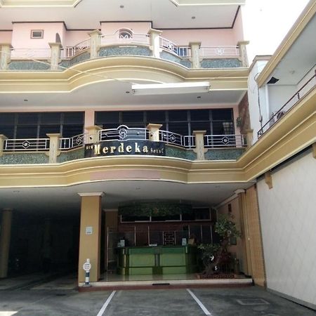 新自由酒店 Jembel 外观 照片